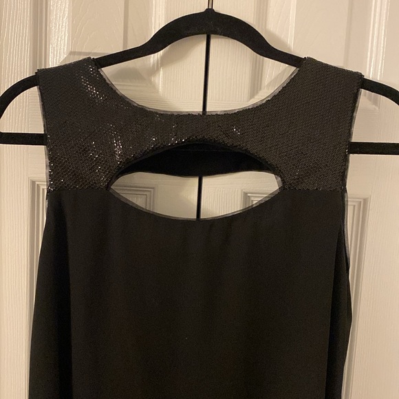 BCBG Max Azria Black halter top - Picture 2 of 4